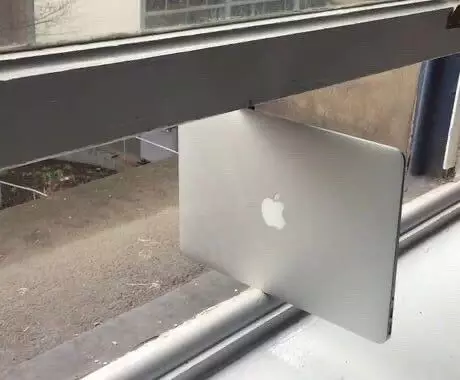 barang mewah jadi ganjelan orang miskin Berbagai sumber