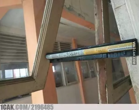 barang mewah jadi ganjelan orang miskin Berbagai sumber