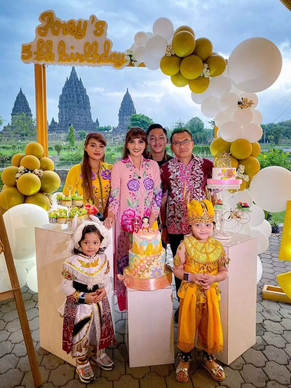 tema ultah keluarga Anang © 2020 brilio.net