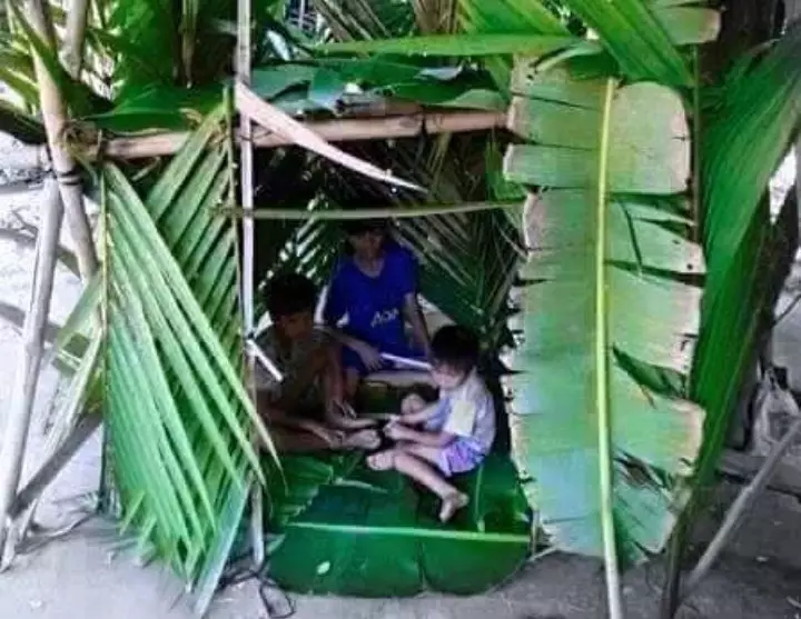 Mainan jadul anak 90an © berbagai sumber