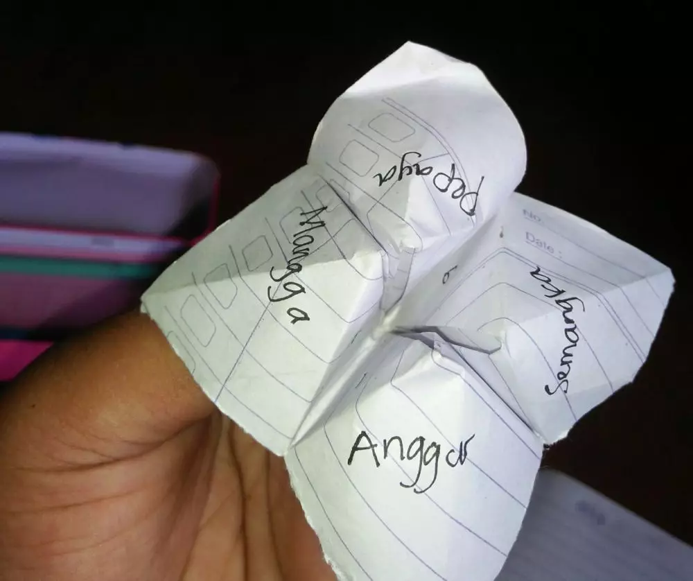 Mainan jadul anak 90an © berbagai sumber