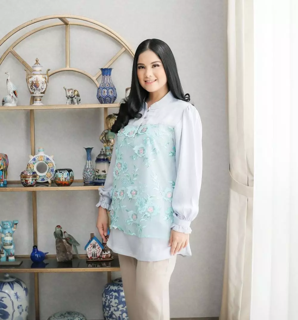 wanita mantu jenderal TNI © Instagram