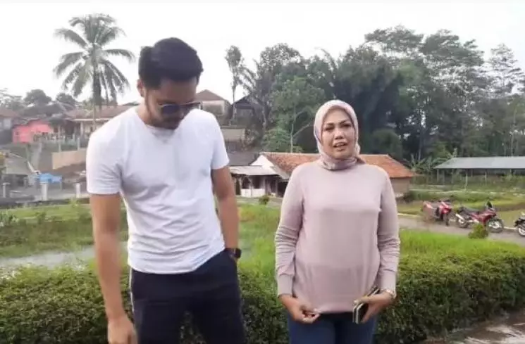 seleb ajak pacar ke kampung halaman © 2020 brilio.net