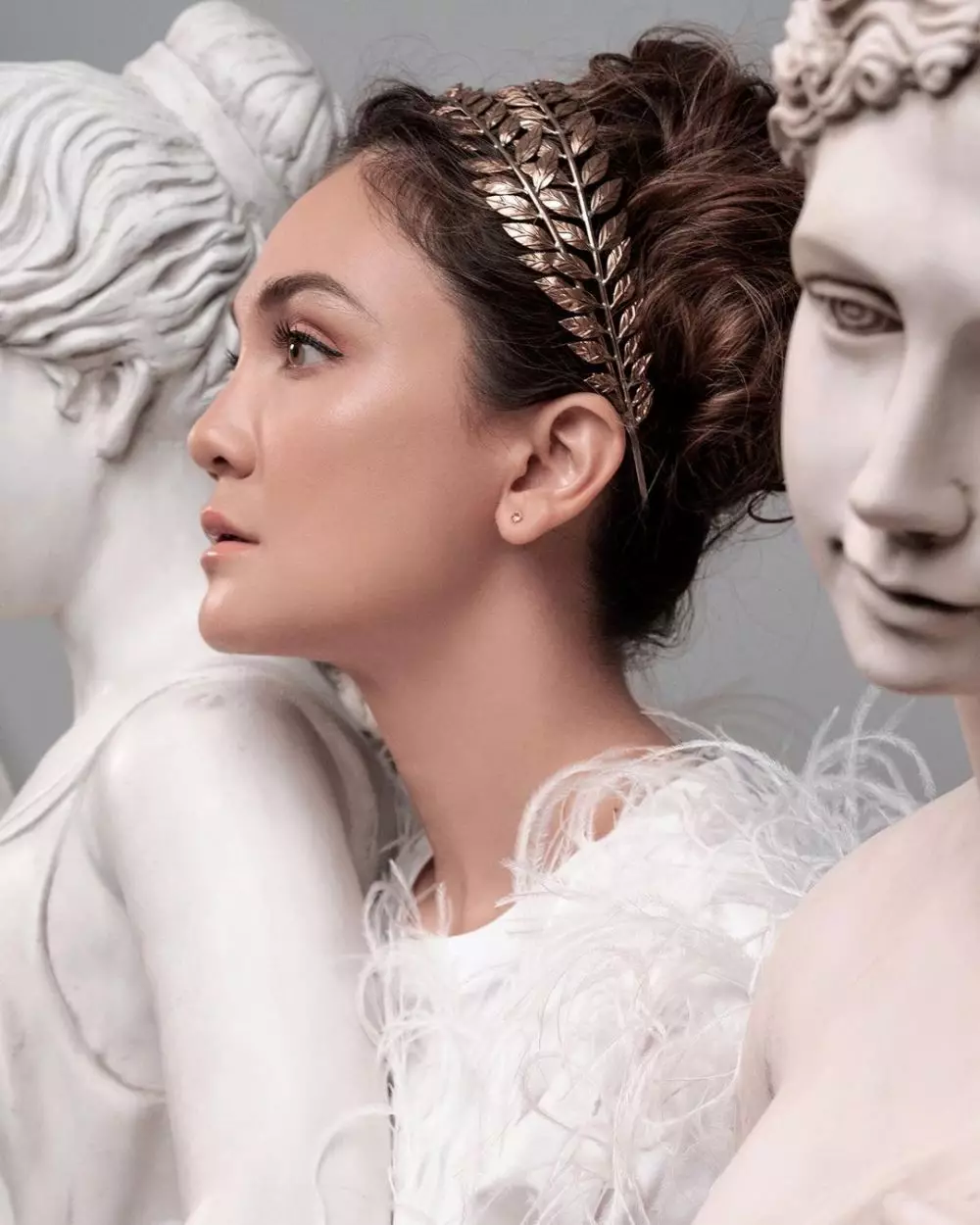 pemotretan Luna Maya bertema Dewi Yunani © Instagram