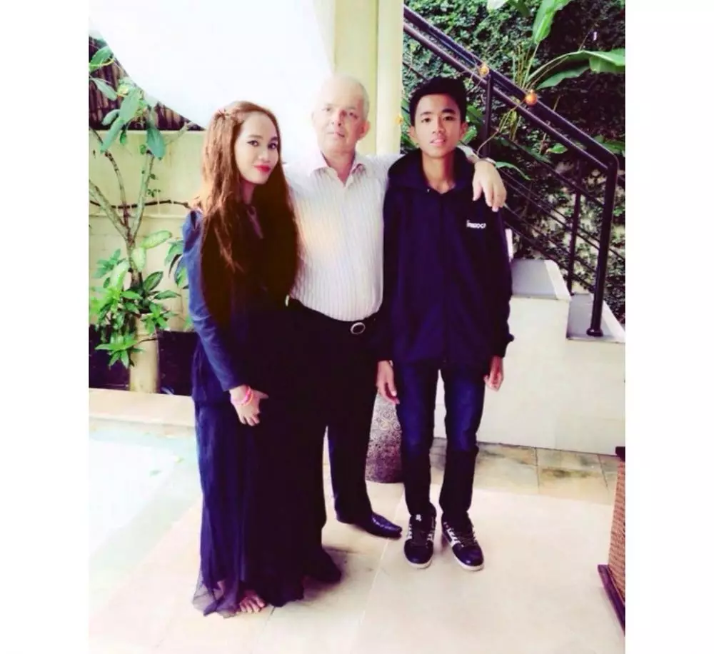 Potret kenangan Alyssa Spischak bersama ayah bulenya Instagram