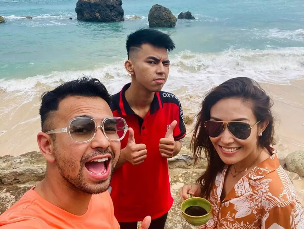Raffi Ahmad ajak liburan kembarannya ©Instagram