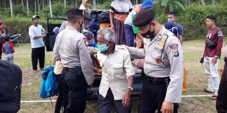 Evakuasi warga lereng Gunung Merapi mulai dilakukan