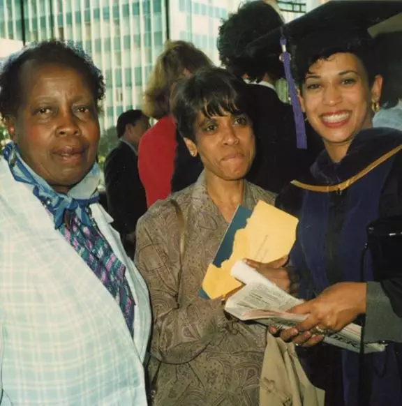 10 Potret transformasi Kamala Harris Instagram