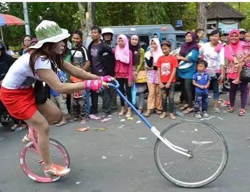 Bukti wanita tak kalah gokil dibanding pria istimewa