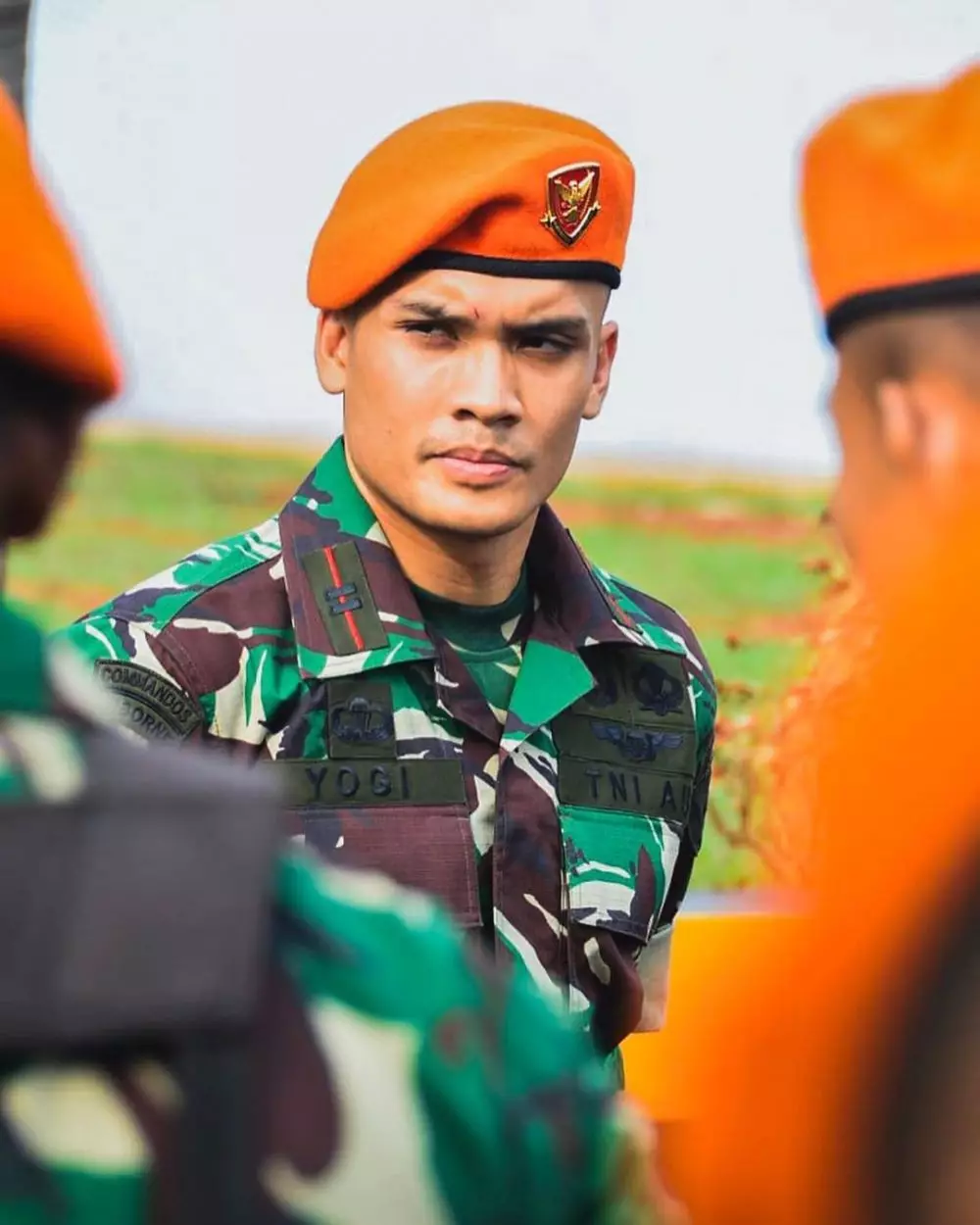 Seleb pakai seragam TNI © 2020 brilio.net