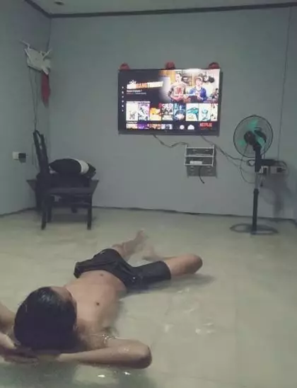 10 Meme kreatif akibat kelamaan WFH istimewa