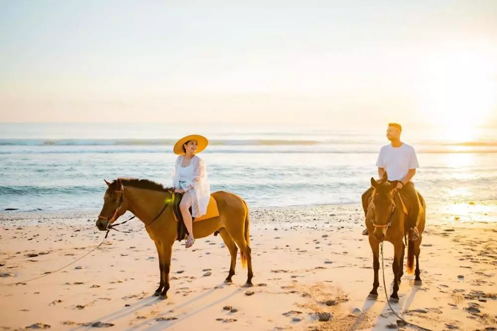 Momen Raffi Ahmad dan Nagita di Sumba  © Instagram