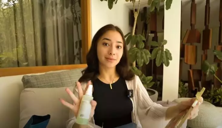 Tutorial makeup ala Nikita Willy  © YouTube