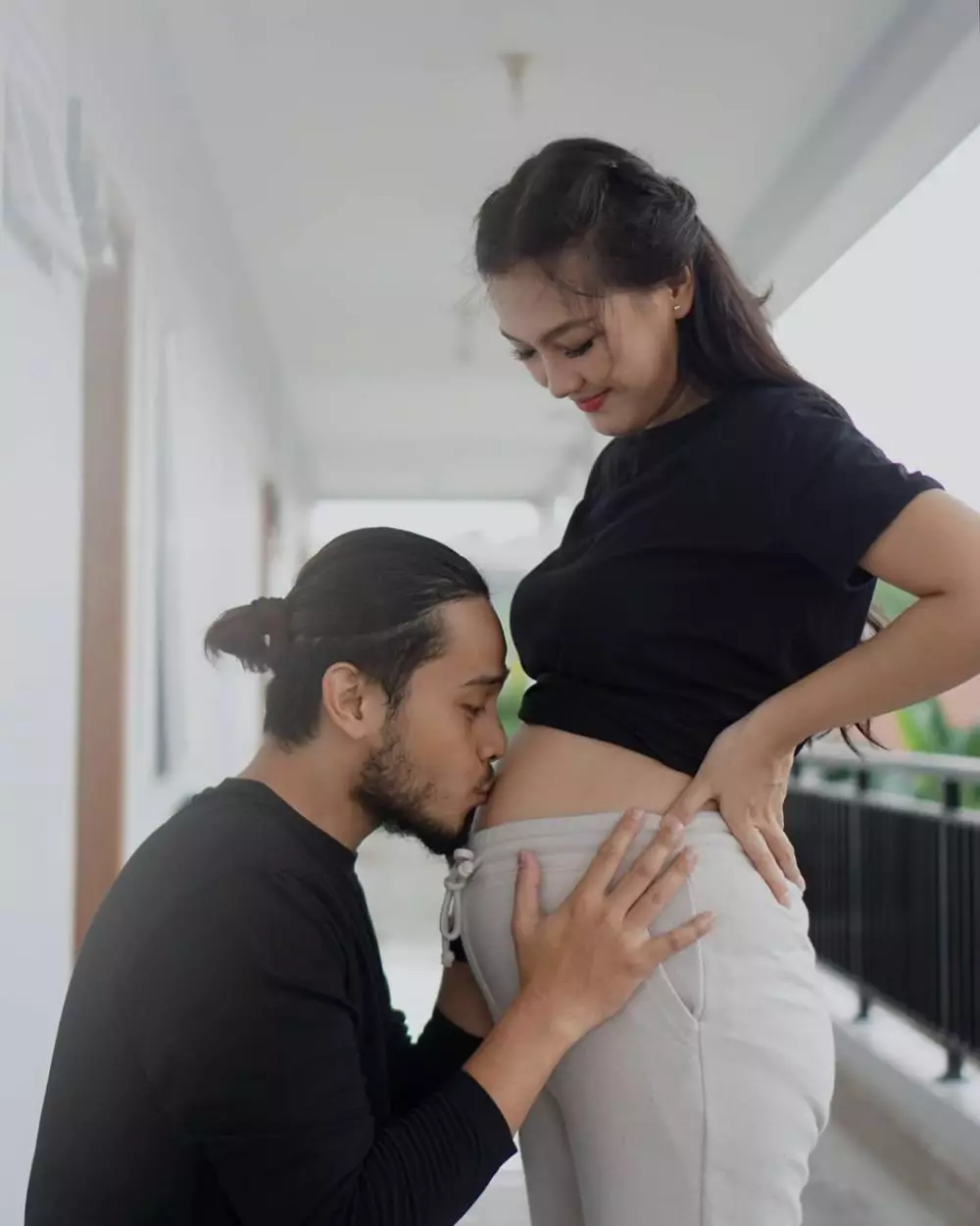 Ana Riana pamer perut buncit Instagram