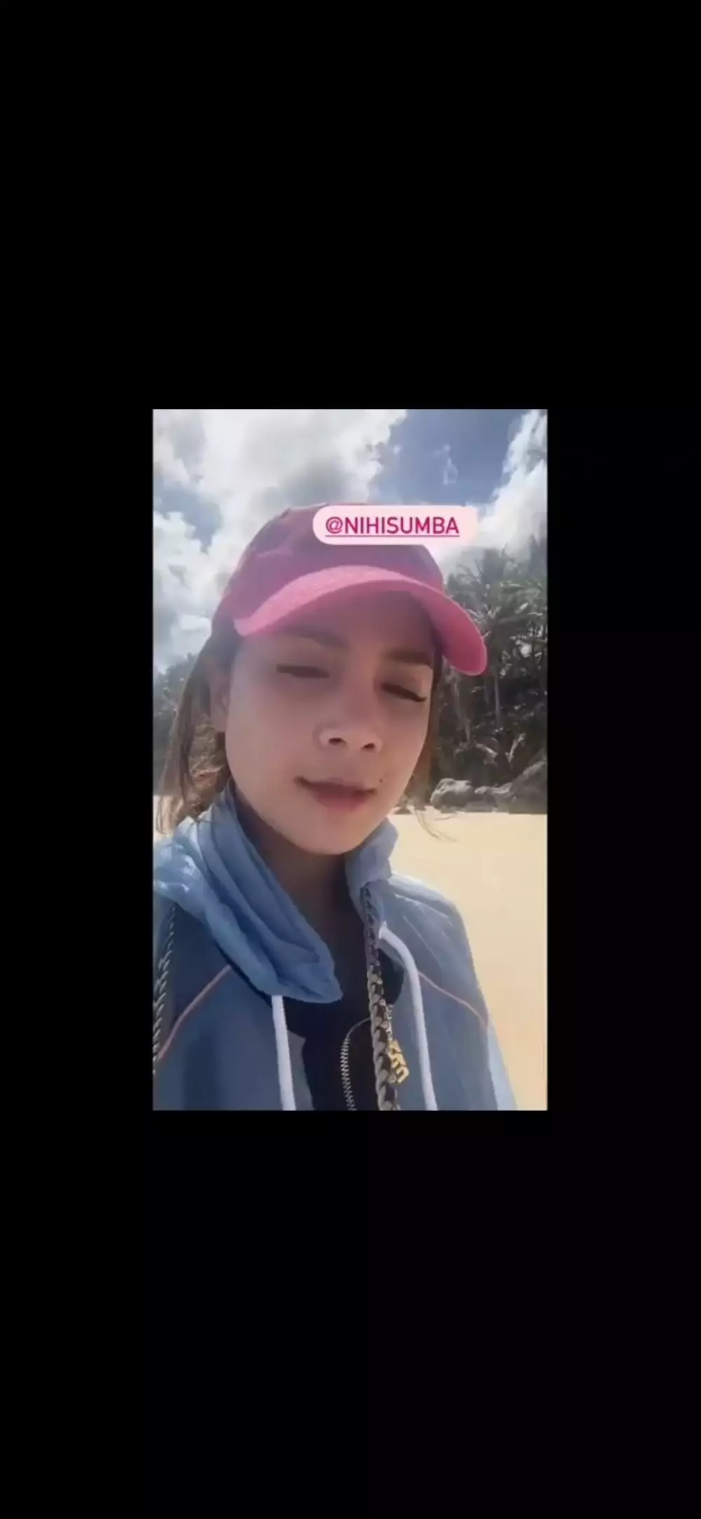 Fashion item Nagita Slavina © 2020 brilio.net