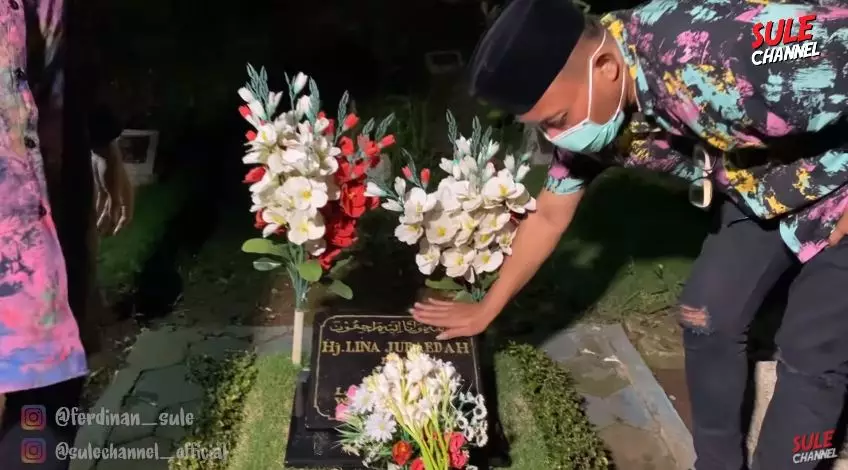 momen sule ajak nathalie ziarah © YouTube momen sule ajak nathalie ziarah © YouTube