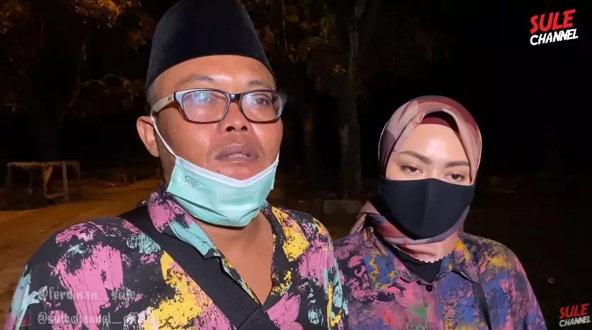 momen sule ajak nathalie ziarah © YouTube momen sule ajak nathalie ziarah © YouTube