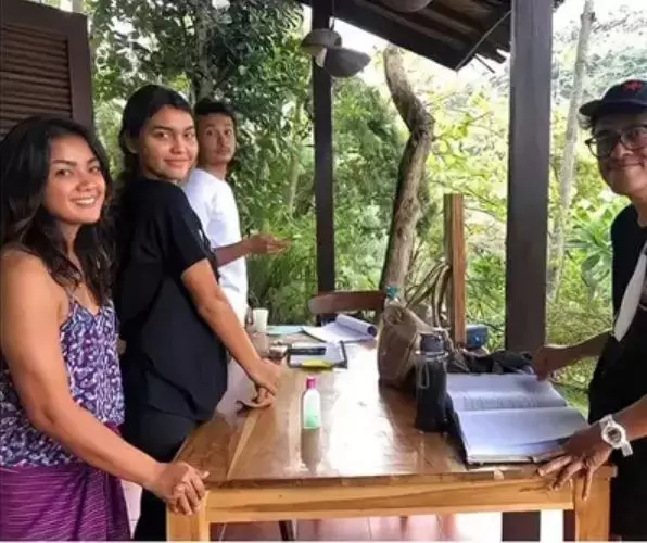 6 potret kebersamaan nico dan caitlin © Instagram