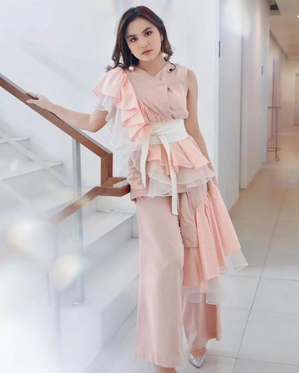 Gaya pemotretan Mahalini Raharja © 2020 brilio.net Gaya pemotretan Mahalini Raharja © 2020 brilio.net