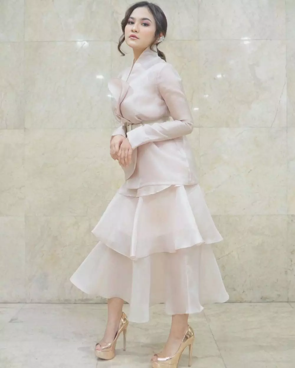 Gaya pemotretan Mahalini Raharja © 2020 brilio.net Gaya pemotretan Mahalini Raharja © 2020 brilio.net