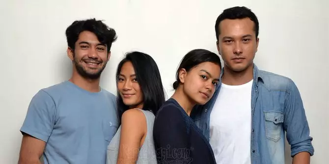Pasangan Nicholas Saputra di film © Istimewa