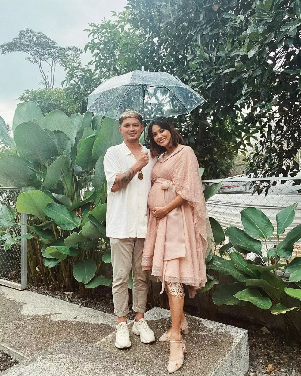 potret baby bump bunga jelitha © Instagram