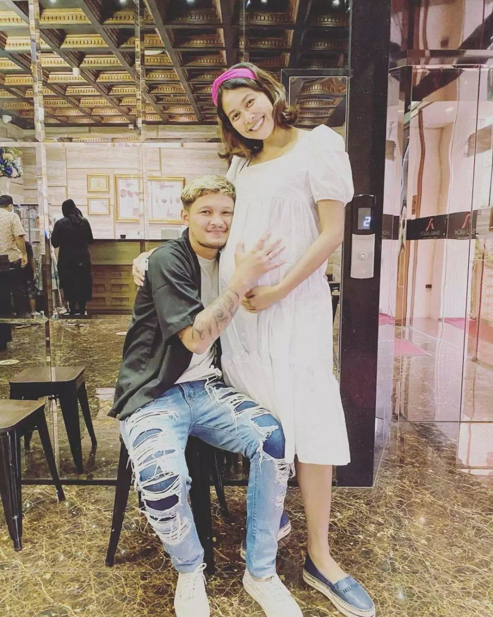 potret baby bump bunga jelitha © Instagram