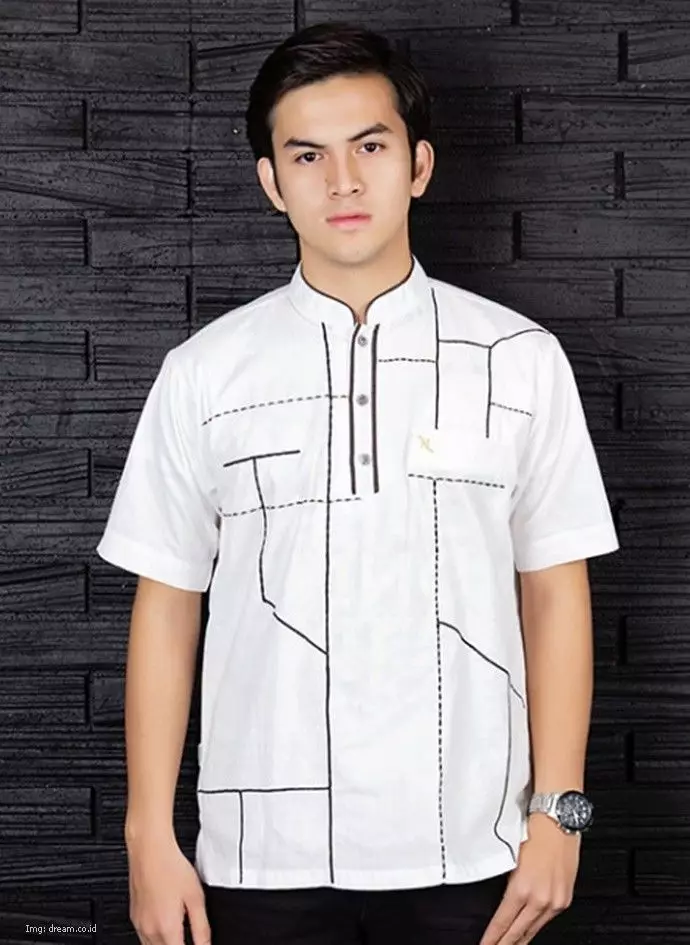 Seleb pakai baju koko © 2020 brilio.net Seleb pakai baju koko © 2020 brilio.net