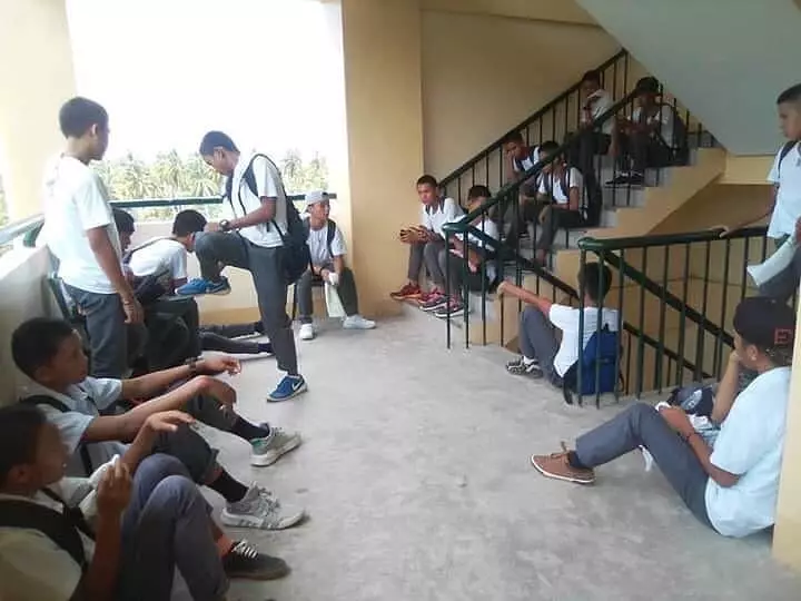 momen gabut siswa di kelas © Instagram