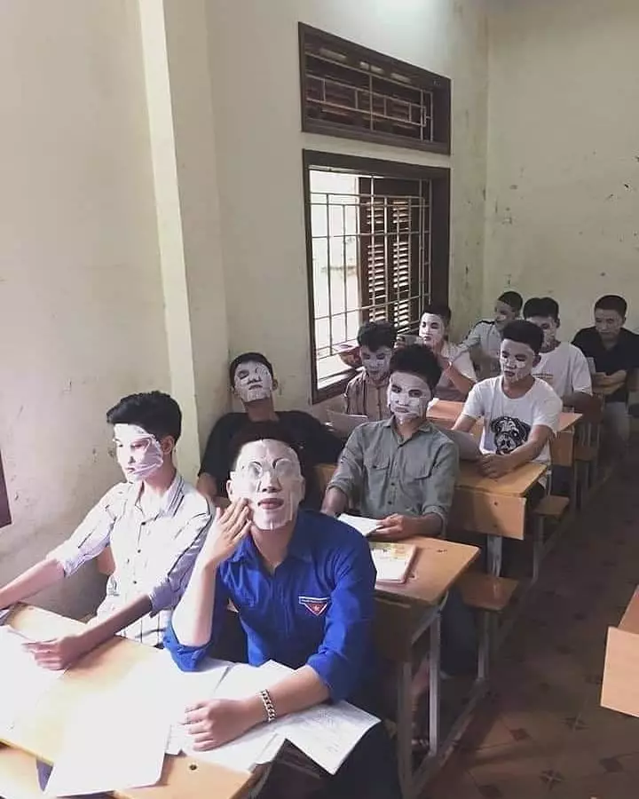 momen gabut siswa di kelas © Instagram