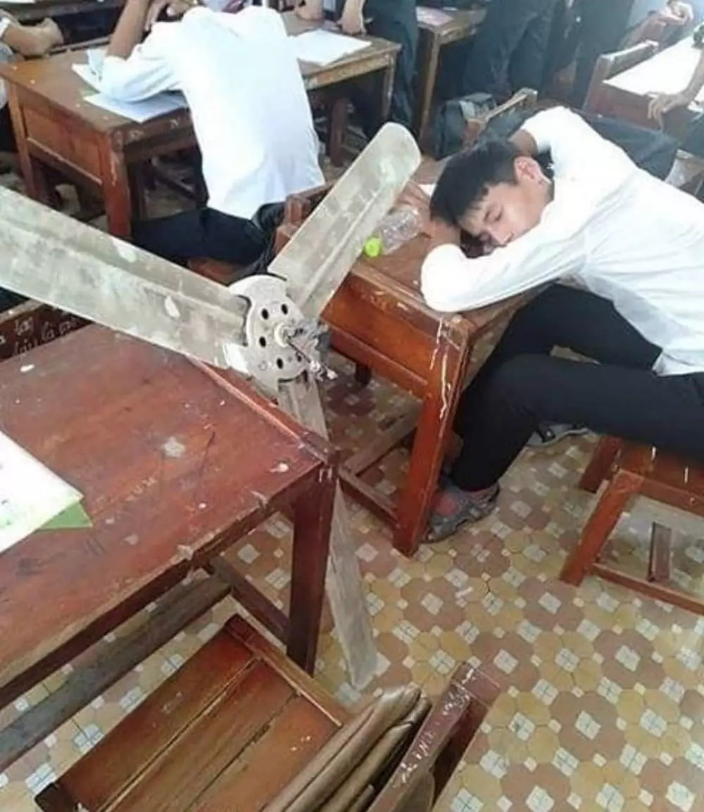 momen gabut siswa di kelas © Instagram