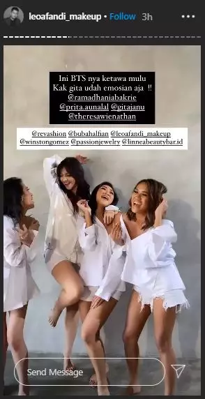 Pemotretan Nia Ramadhani dengan asisten © 2020 brilio.net