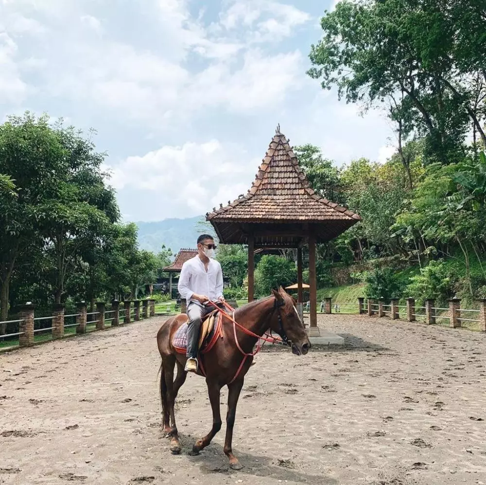 momen bulan madu Dea Rizkita © 2020 brilio.net