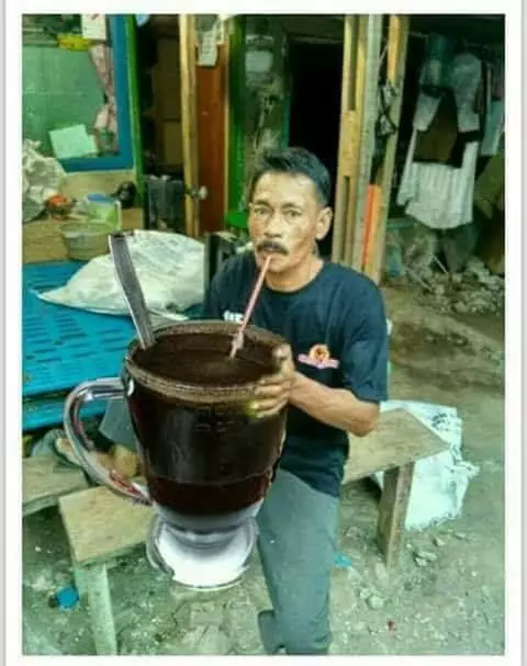 Potret absurd minuman berbagai sumber