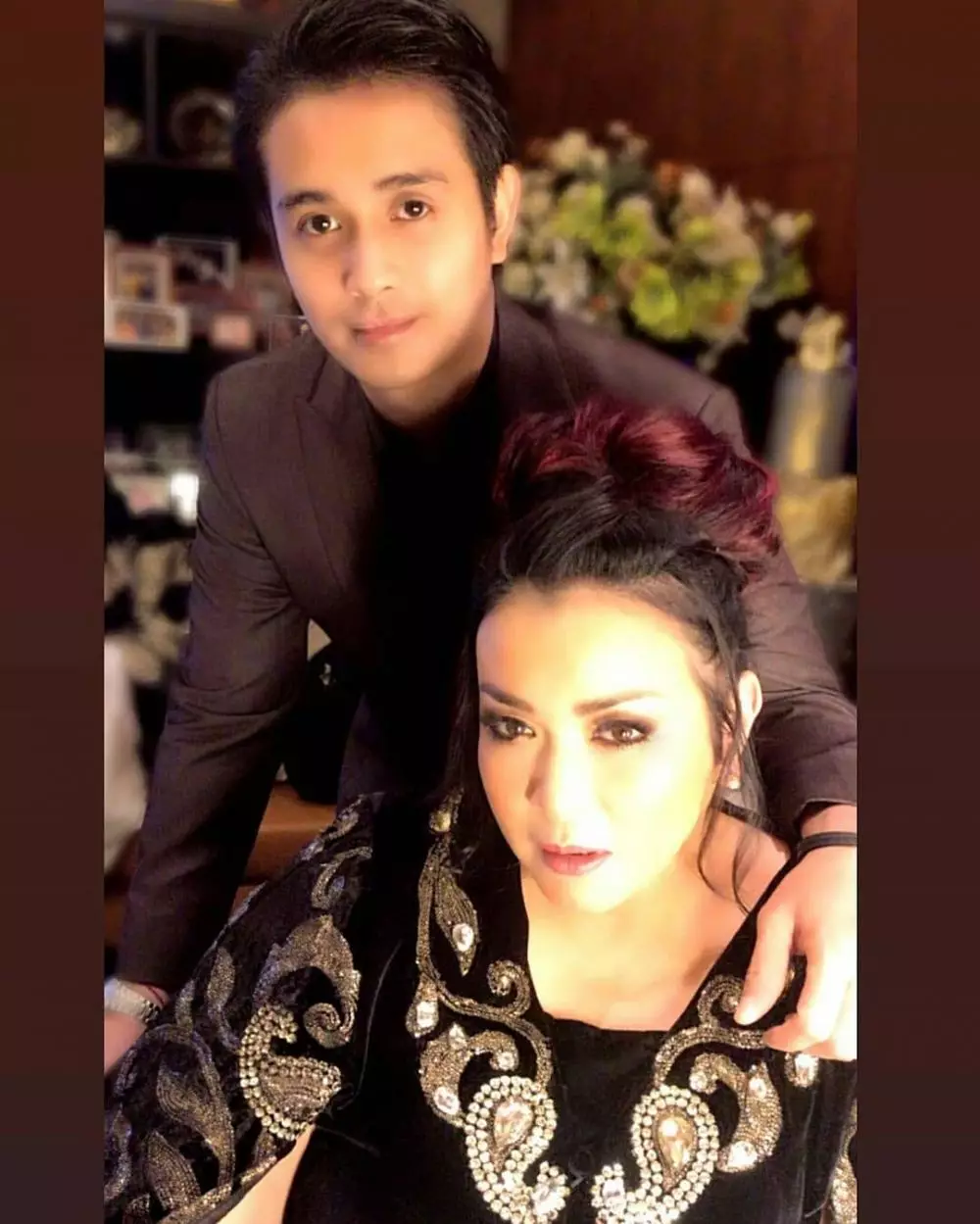 Ajun Perwira dan Jennifer kondangan © Instagram