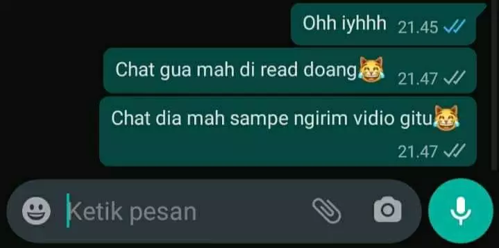 Chat lucu curhat ke sahabat berbagai sumber Chat lucu curhat ke sahabat berbagai sumber