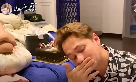 Momen kejutan ulang tahun Andhika Pratama © YouTube