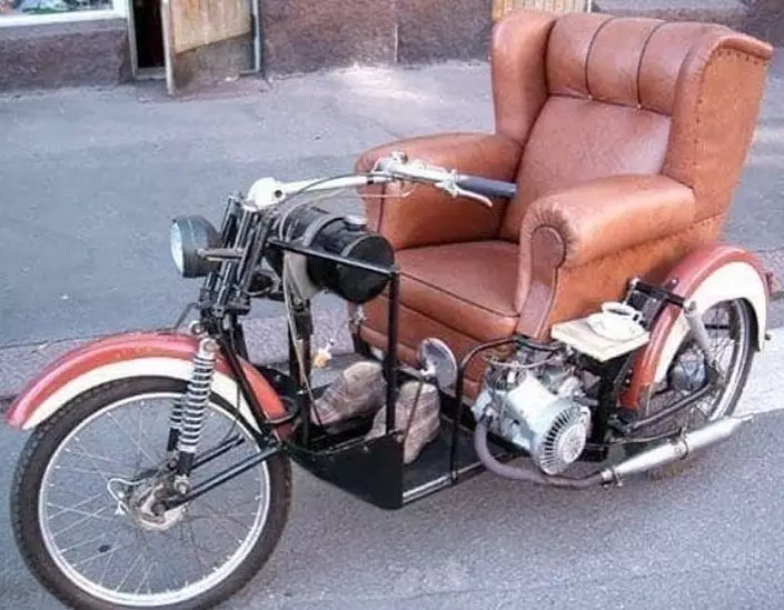 jok motor absurd © Berbagai sumber