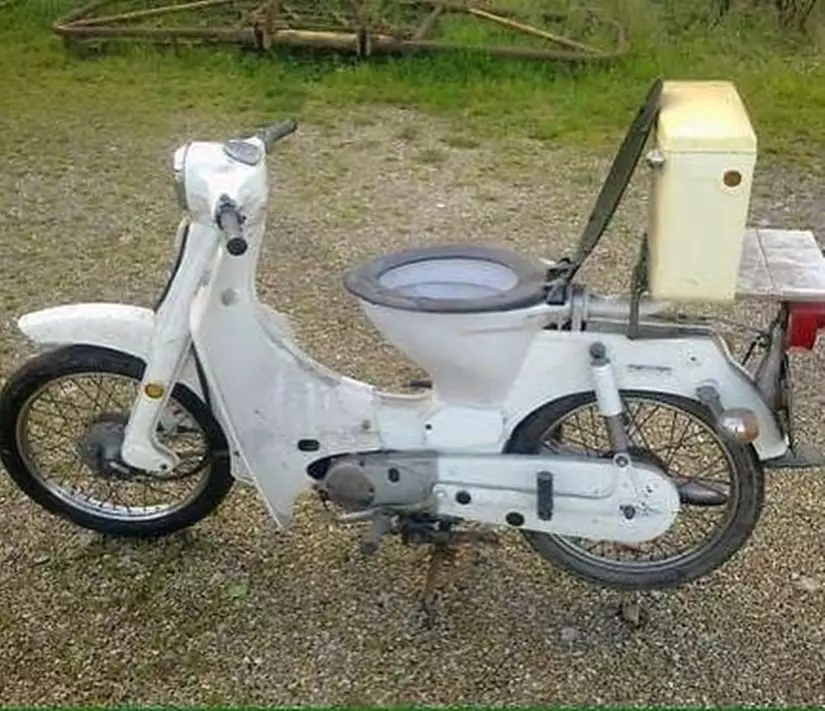 jok motor absurd © Berbagai sumber