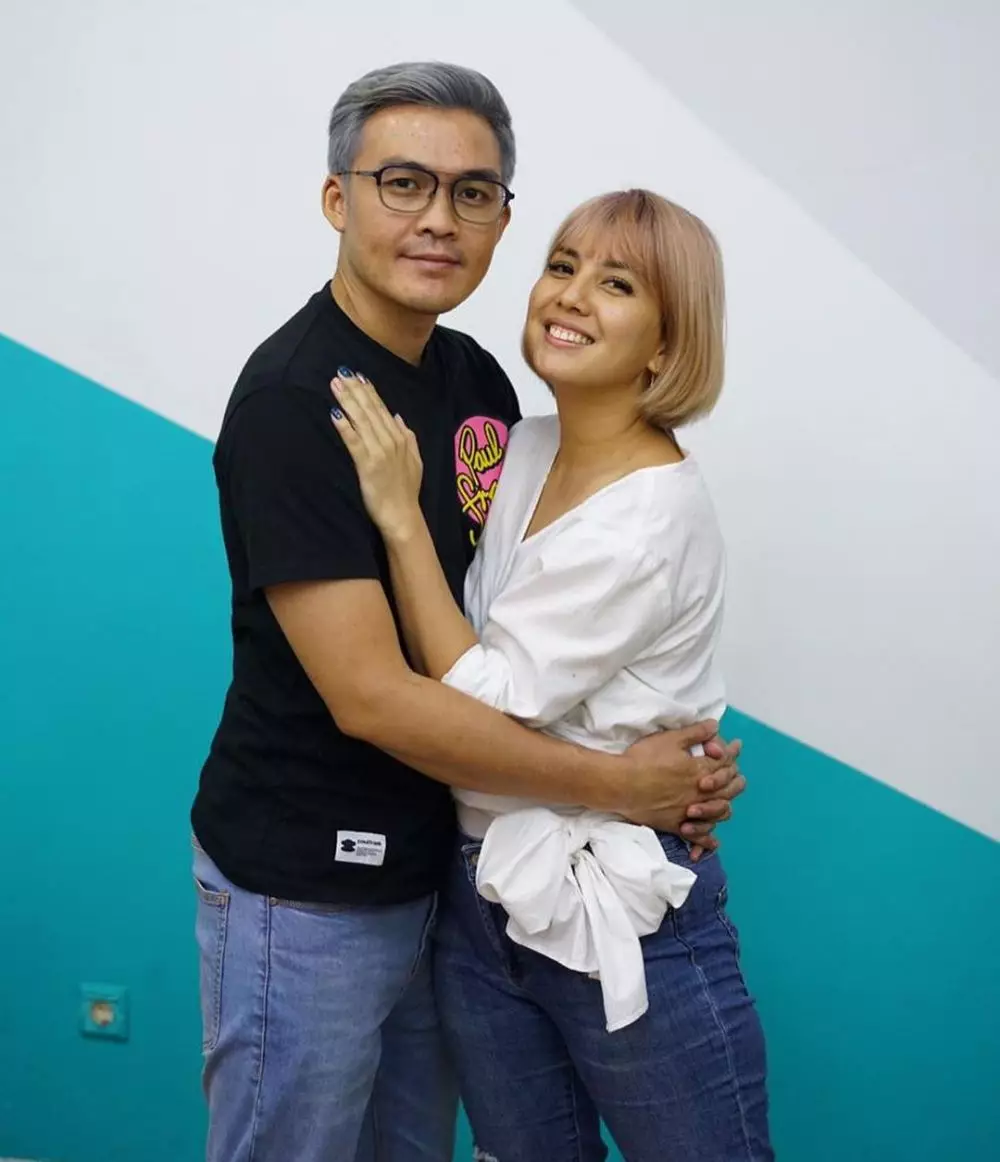 Potret terbaru rambut Tya Ariestya dan suami Instagram