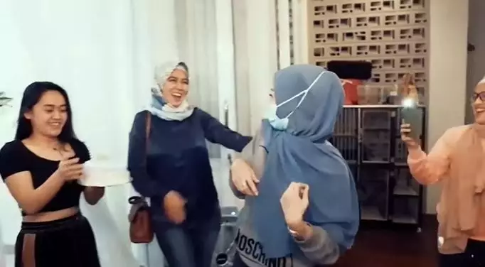 ultah Imel Putri Cahyati ke-32 © Instagram