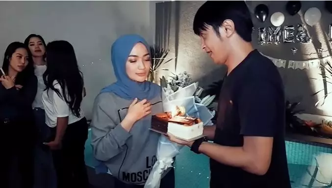 ultah Imel Putri Cahyati ke-32 © Instagram