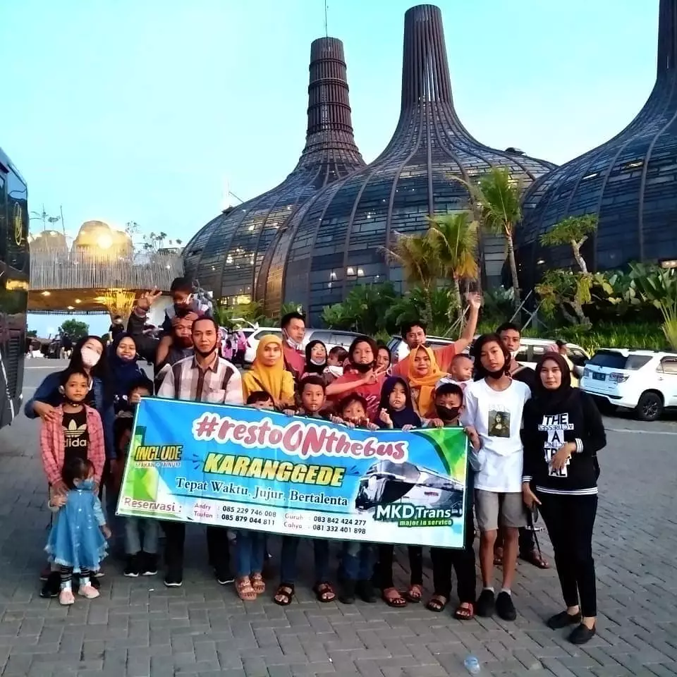 Resto on the bus Karanggede © 2020 brilio.net Instagram