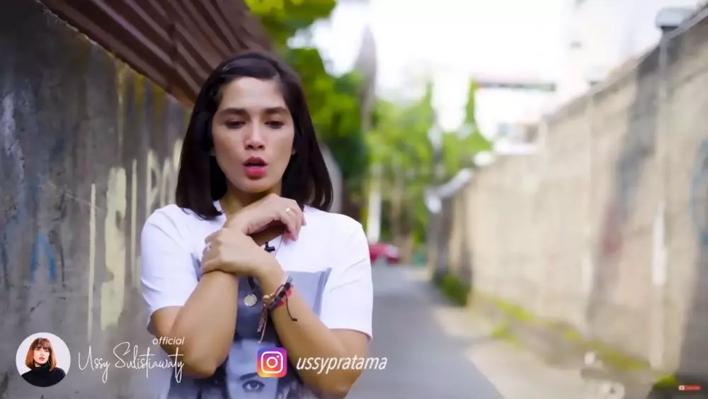 rumah masa kecil Ussy © YouTube rumah masa kecil Ussy © YouTube