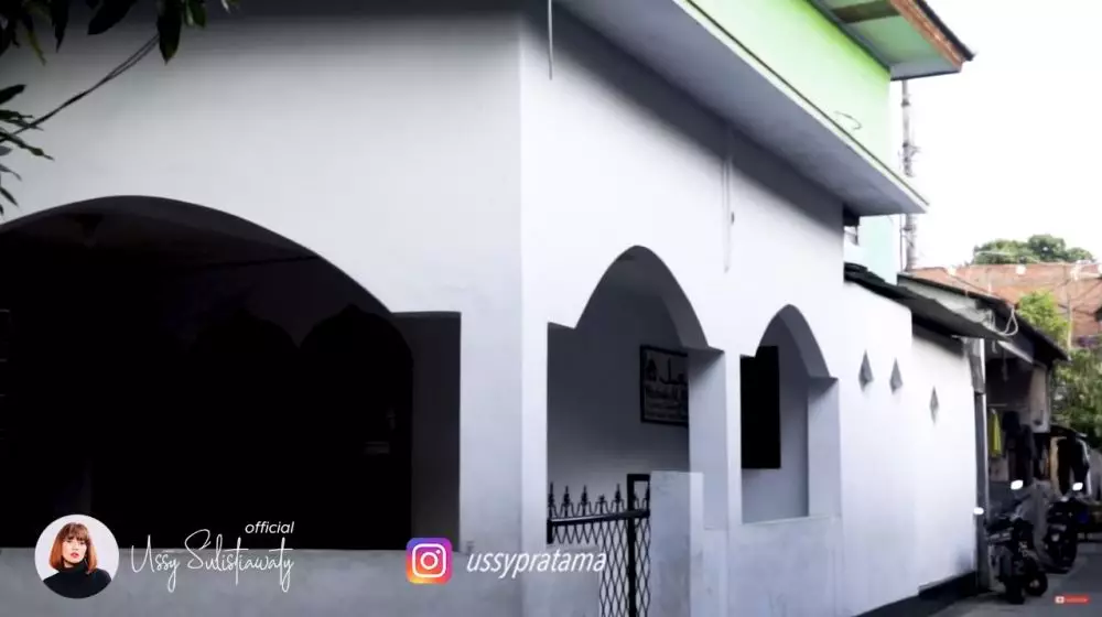 rumah masa kecil Ussy © YouTube rumah masa kecil Ussy © YouTube