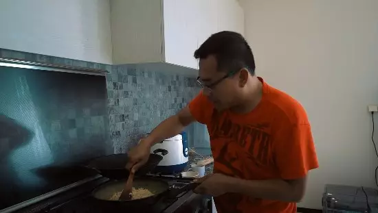 Momen kejutan Anang untuk Ashanty ©YouTube Momen kejutan Anang untuk Ashanty ©YouTube