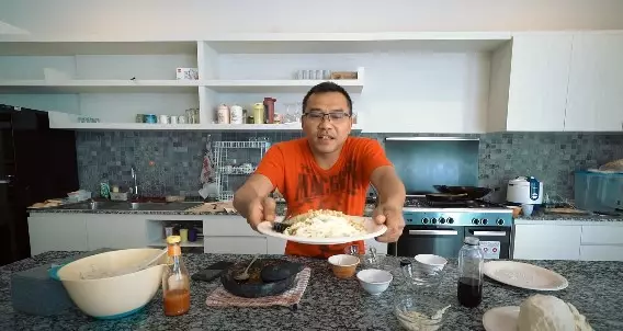 Momen kejutan Anang untuk Ashanty ©YouTube Momen kejutan Anang untuk Ashanty ©YouTube