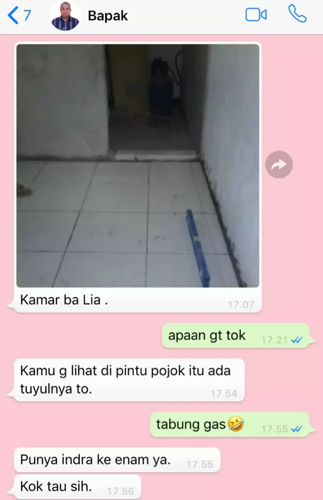 Chat iseng dari orangtua © Twitter