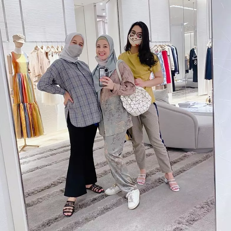 10 perjalanan Nina hamil ketiga © Instagram