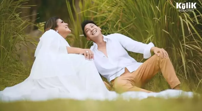 Prewedding Regina Idol © 2020 brilio.net Prewedding Regina Idol © 2020 brilio.net